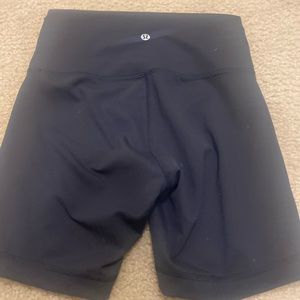 Lululemon Wunder Train 6” short size 6